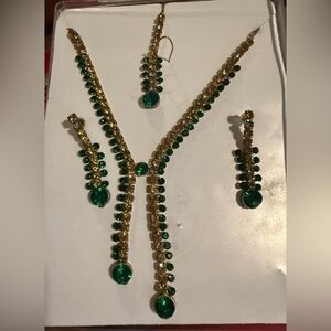 Elegant Green and Gold Jewelry Set